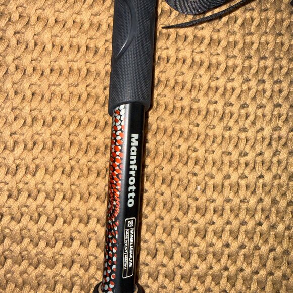 Manfrotto Element MII Aluminum Monopod + Fluid Pan Head - Picture 10 of 12